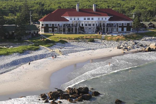 Hotel White Point Beach Resort (Provincia de Nueva Escocia)